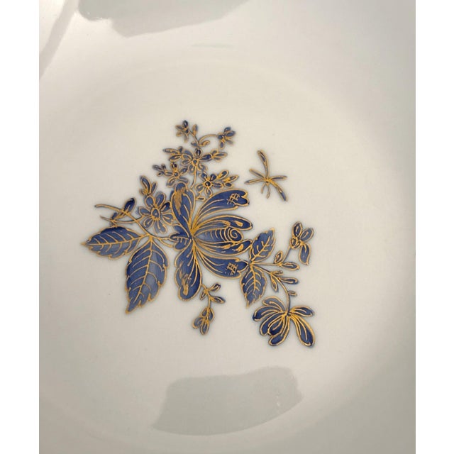 Vista Alegre Late 20th Century Vista Alegre Portugal Fontainebleau Serving Bowl For Sale - Image 4 of 6