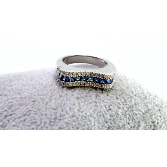 Gold Gold Ring with Brilliant-Cut Diamonds and Central Blue Topazes For Sale - Image 8 of 8
