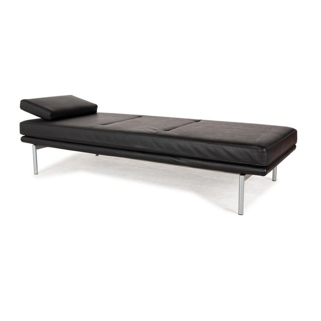 Modern Outline Leather Lounger in Black from Muuto For Sale - Image 3 of 14