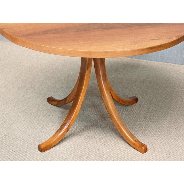 Sculptural Round Dining Table in Walnut by Osvaldo Borsani for Atelier Borsani Varedo, 1945 For Sale - Image 12 of 15