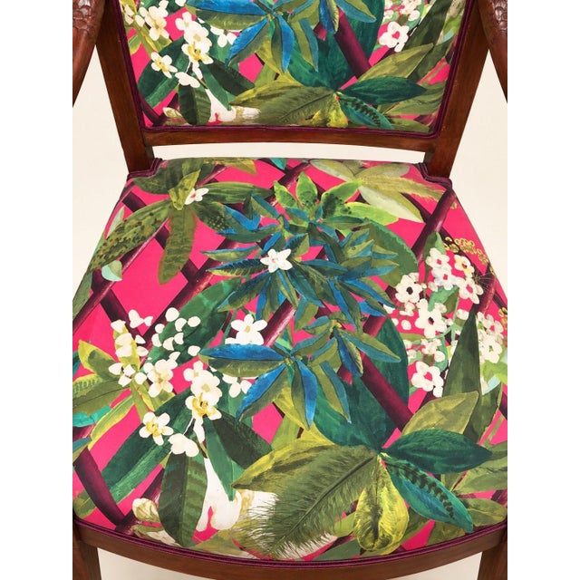 Magnificent restoration-style armchair in solid mahogany and veneer, dating from the first third of the 19th century. its...