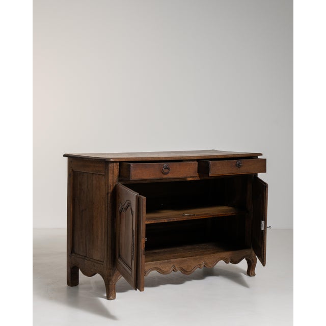 Early 19th Century Louis XV Oak Buffet in Original Patina For Sale - Image 4 of 17