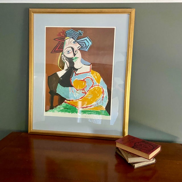 1980s Pablo Picasso "Femme Accoudee Au Drapeau Bleu Et Rouge" Framed Lithograph Limited Edition For Sale - Image 13 of 18