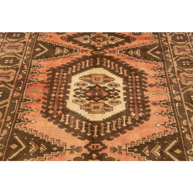 1960s Hanmadan Wool Rug With Medallion Motif in Peach Color For Sale - Image 4 of 7