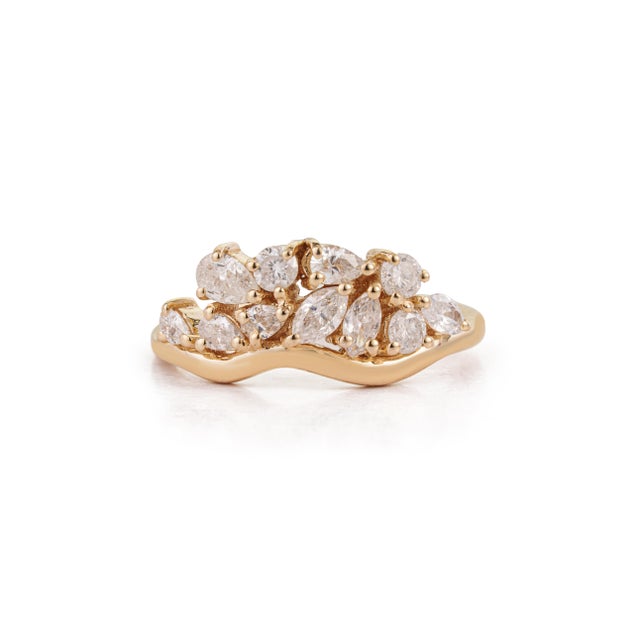 VR Jewels Modernist Natural Diamond Cluster Pinky Ring Size 5.5 in 14k Yellow Gold For Sale - Image 4 of 17