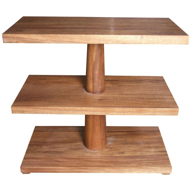 Both the colors pictured are correct as the variation varies by batch to batch. Like a toy put together by a very clever...