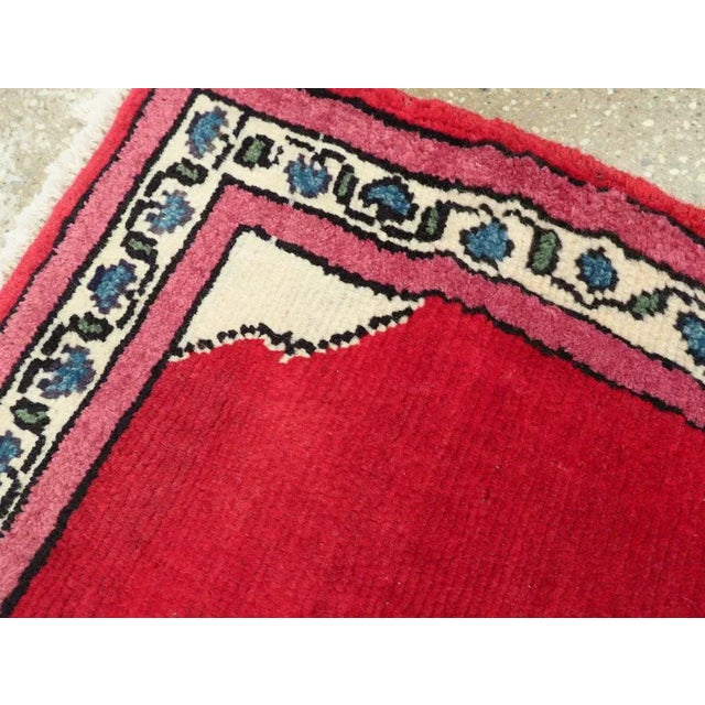 Vintage Persian Mahal Rug – Size: 1' 11" X 2' 5" For Sale In New York - Image 6 of 9