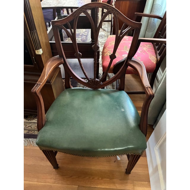 1930s Set of 8 Vintage Shield-Back Mahogany Dining Chairs by Charak For Sale - Image 5 of 12