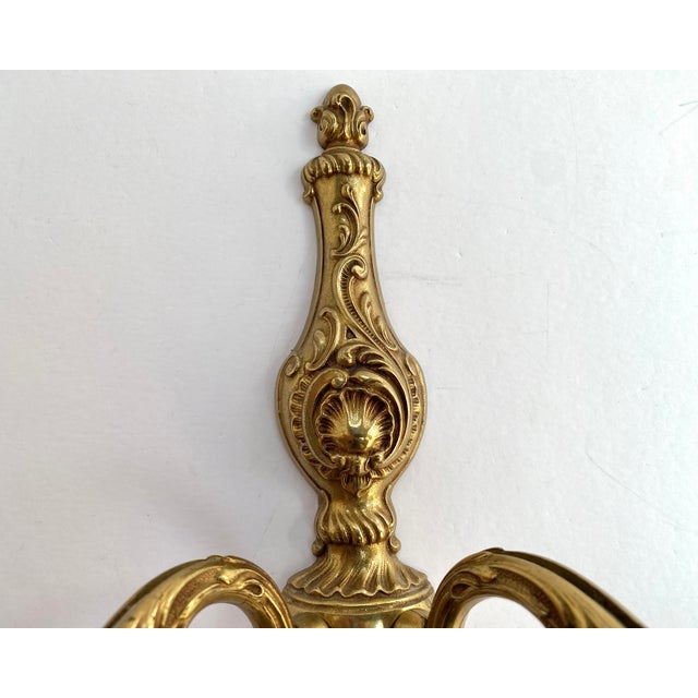 1960s Vintage Gilt Bronze Wall Sconce in Candelabra Design, France, 1960s For Sale - Image 5 of 7