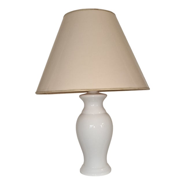 Vintage Table Lamp with White Ceramic Base and Cream-Colored Lacquered Shade by Leola, 1970s For Sale
