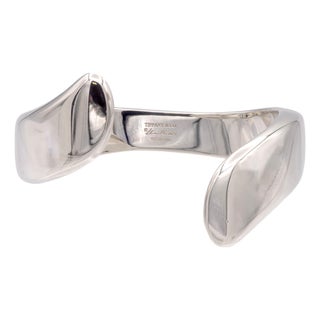 Tiffany & Co. Elsa Peretti Sterling Silver Swirl Cuff Bracelet For Sale