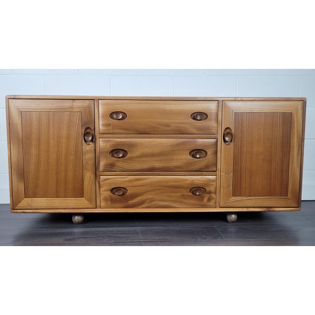 Mid-Century Modern Low Sideboard by Lucian Ercolani for Ercol, 1970s For Sale - Image 3 of 12