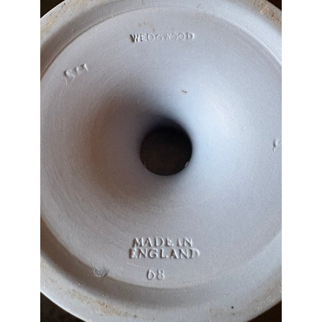 1960s 1960s Wedgwood Jasperware Neoclassical Pedestal Vase For Sale - Image 5 of 8