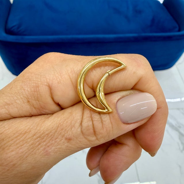 Gold Marla Aaron Moonlock 18k Yellow Gold Crescent Moon Lever Clasp Charm Pendant For Sale - Image 8 of 8