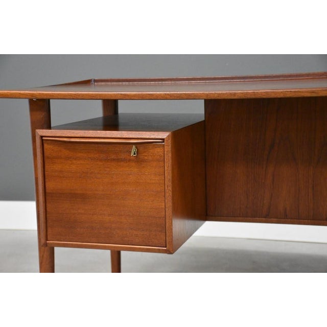 1960s Refinished Danish Modern Teak Floating Desk by Peter Lovig Nielsen For Sale In Boston - Image 6 of 12