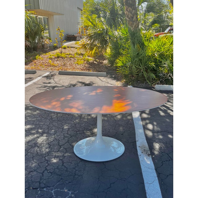 Oval Tulip Dining or Conference Table With Rosewood | Eero Saarinen for Knoll Style For Sale In Tampa - Image 6 of 12