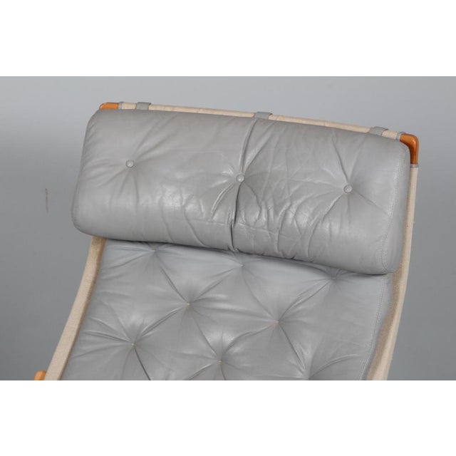 Bruno Mathsson Pernilla Lounge Chair in Grey Leather with Beech Frame attributed to Bruno Mathsson for Dux, Sweden, 1980s For Sale - Image 4 of 11