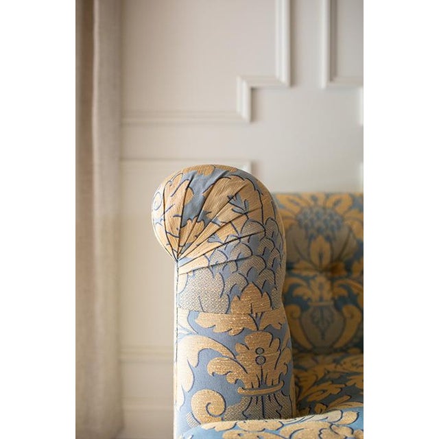 1990s Vintage Damask Traditional Tufted Rolled-Arm Sofa With Fringe Skirt For Sale - Image 5 of 18