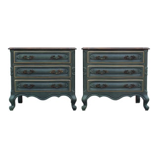 Late 20th Century Pair of Vintage French Provincial Green Nightstands With Walnut Tops For Sale