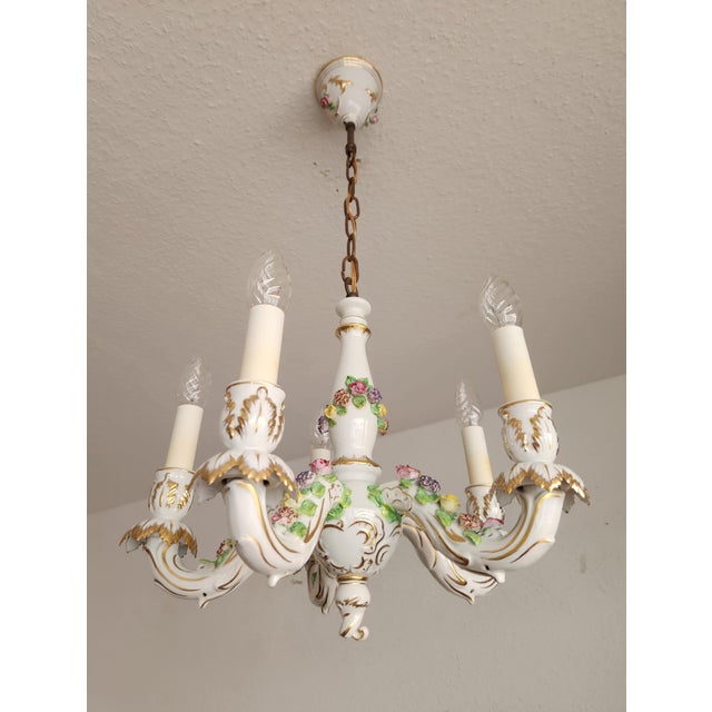 Vintage Hand-Shaped Gilded Five-Light Porcelain Chandelier from Capodimonte, 1940s For Sale - Image 12 of 18