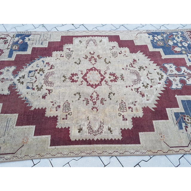 Vintage Central Anatolian 'Taspinar' Wool Turkish Area Rug 4'7" X 8'11" For Sale - Image 4 of 13