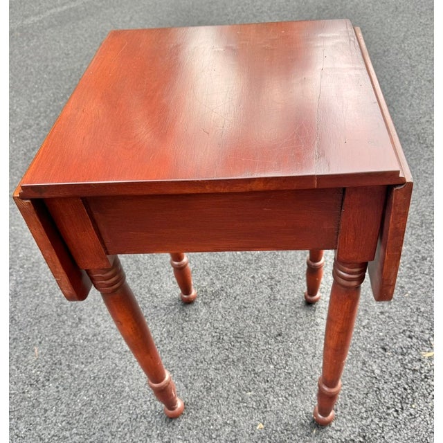 Antique Federal Period 1 Drawer Cherry and Flame Mahogany Dropleaf Work Table For Sale - Image 4 of 8