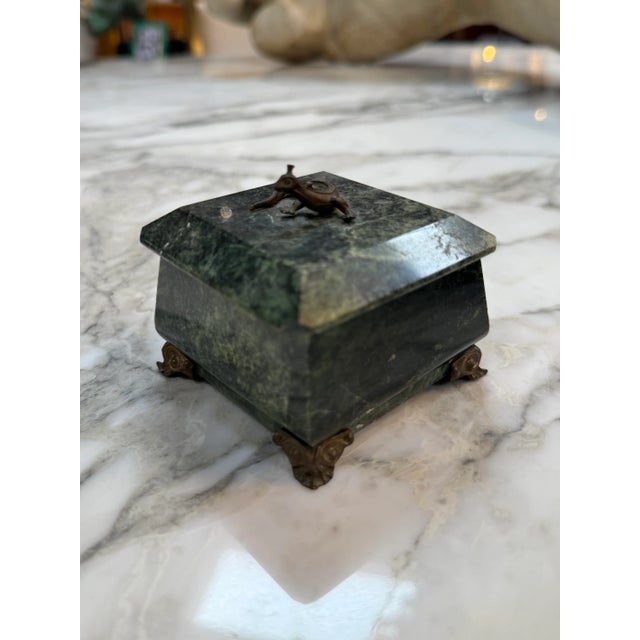 1960s Green Marble Box With Bronze Accents and Animal Finial For Sale In Los Angeles - Image 6 of 7
