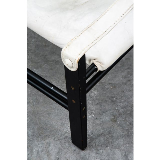 White 1960s Mid Century Danish Modern Lounge Chair Set White Black Leather Skipper Safari For Sale - Image 8 of 12