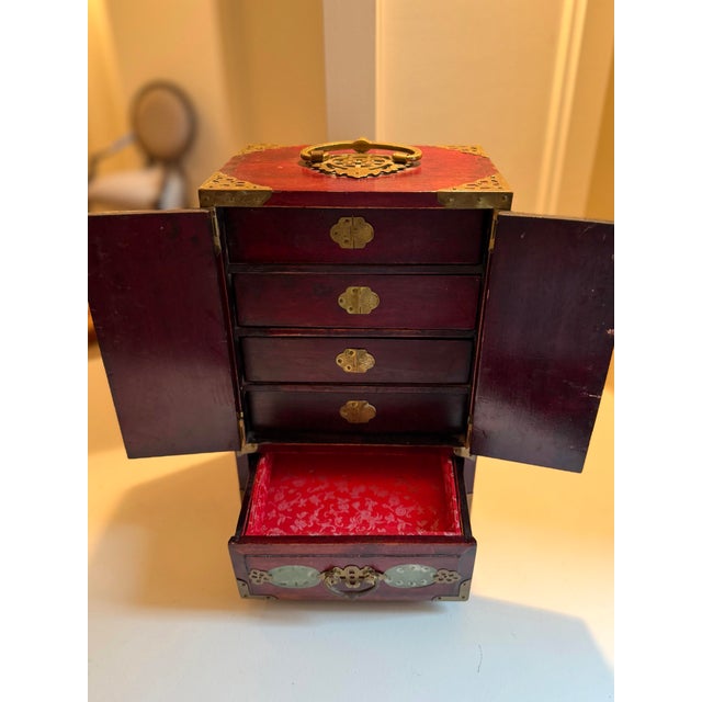 Mid 20th Century Chinese Rosewood and Carved Jade Jewelry Chest / Box For Sale In Chicago - Image 6 of 15