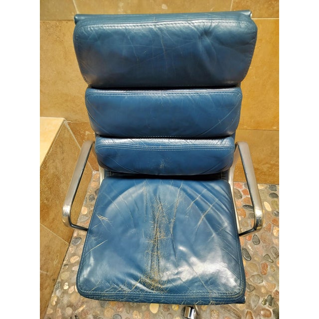 Metal Vintage Ea 216 Soft Pad Armchair by Charles and Ray Eames for Herman Miller Blue Leather For Sale - Image 7 of 10