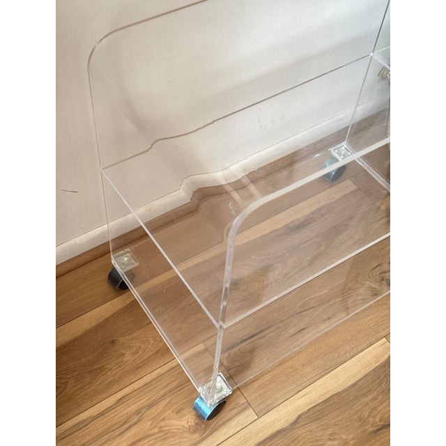 Vintage 1980s Clear Lucite Bar Cart on Wheels For Sale - Image 4 of 6