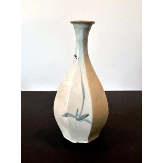 19th Century Korean Ceramic Faceted Blue and White Bottle Vase Joseon Dynasty For Sale - Image 5 of 12