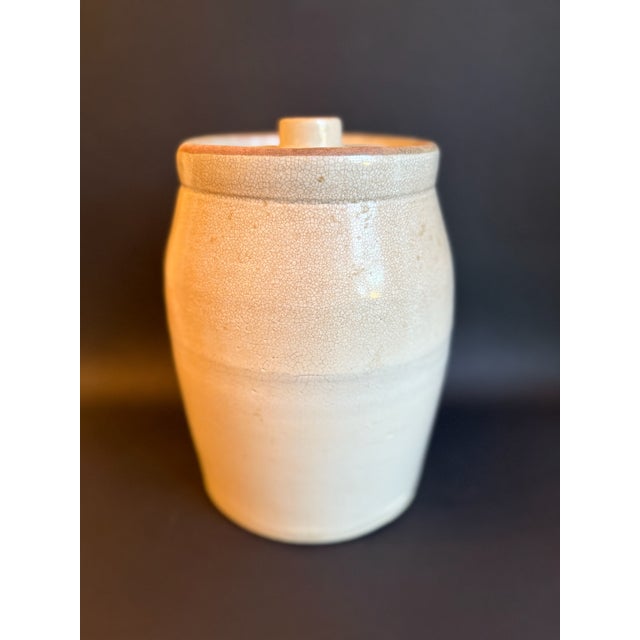 Antique Off White Salt Glazed Crock With Lid For Sale In Atlanta - Image 6 of 11