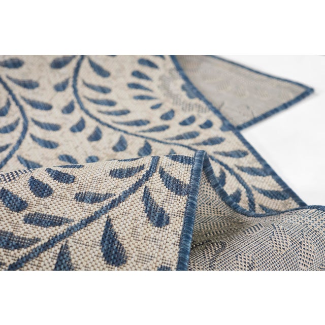 Momeni Contemporary Indoor/Outdoor Riviera Vine Rug in Blue, 3'3" x 5' For Sale In Atlanta - Image 6 of 9