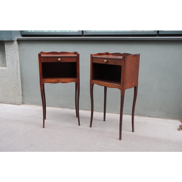 Wood 1950s Set of Two French Louis XV Style Side Tables Nightstands. For Sale - Image 7 of 13