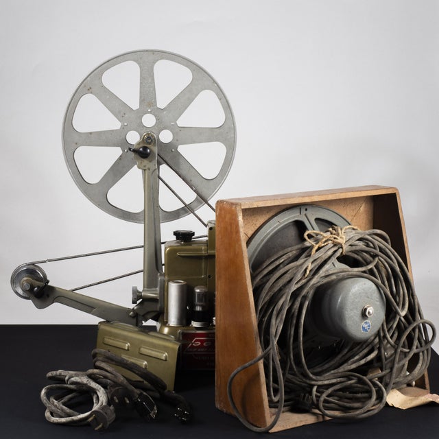 1940s 16mm Magis Rome Projector For Sale - Image 5 of 18