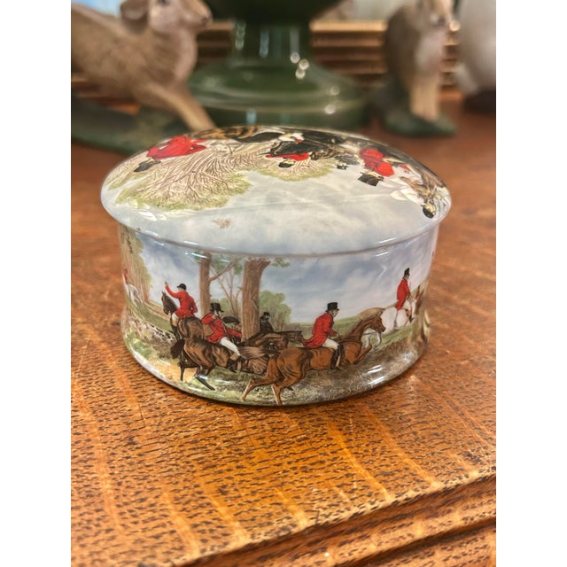 Late 20th Century Vintage Newhall Staffordshire English Bone China Fox Hunt Equestrian Trinket Box For Sale - Image 5 of 8