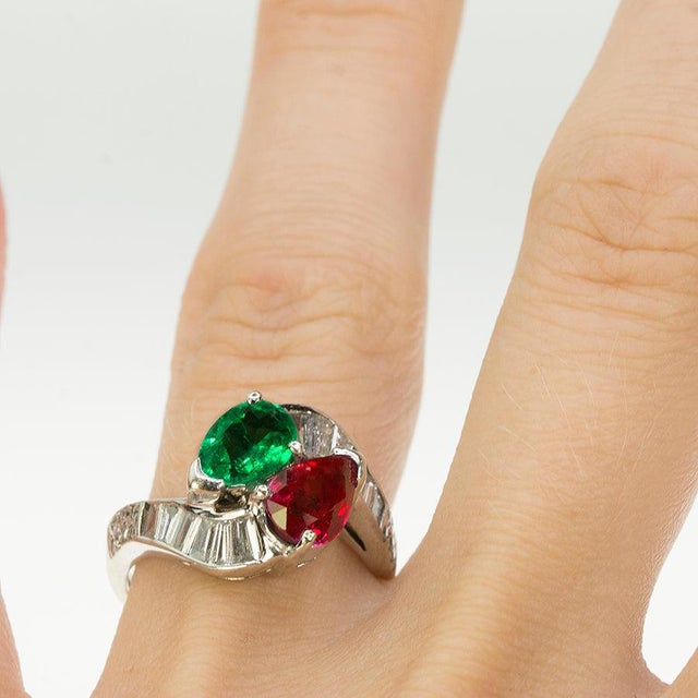 Late 20th Century Late 20th Century Emerald & Ruby Bypass Ring, Size 5 For Sale - Image 5 of 5