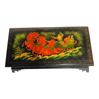 Hand-Painted Russian Lacquered Box With Horse and Sleigh Design For Sale