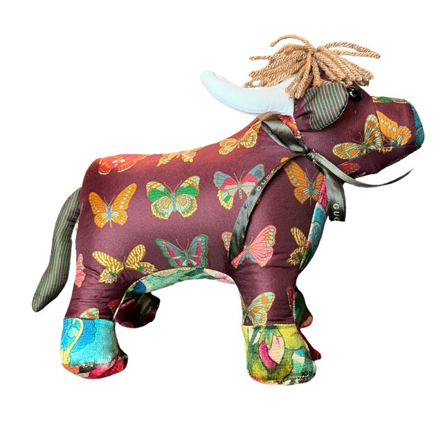 Italian Gucci Farfalle Vintage Silk Scarf Prosperous Bull For Sale - Image 3 of 3