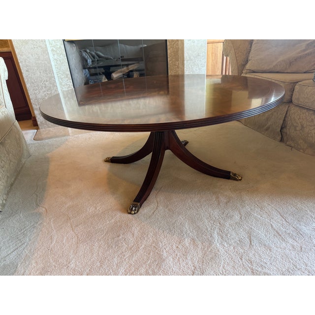 Henkel Harris Late 20th Century Henkel Harris Model 5241 Mahogany Round Coffee Table With Inlaid Marquetry & Brass Paw Feet [Cb] For Sale - Image 4 of 5