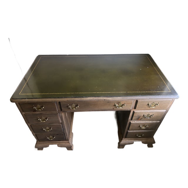 Vintage Drexel American Traditional Desk For Sale
