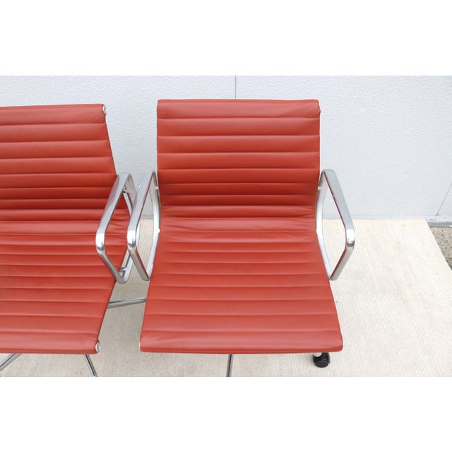 Metal MCM Herman Miller Eames Aluminum Group Terra Cotta Leather Management Chair For Sale - Image 7 of 12