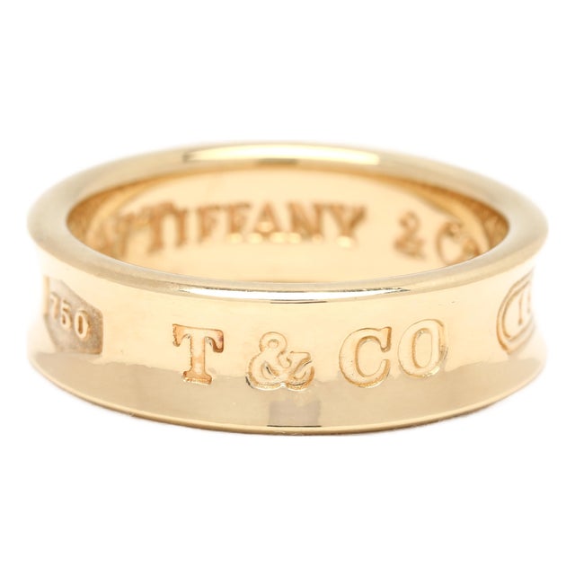 1997 Tiffany & Co Band Thick Ring, 18k Yellow Gold, Ring Size 6 For Sale