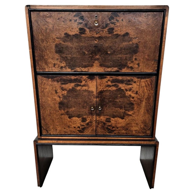 Mid-Century Modern Italian Walnut Bar Cabinet, 1940s For Sale - Image 11 of 11