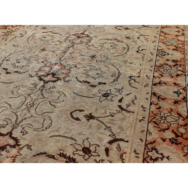 Early 20th Century Floral Antique Fine Weave Turkish Sivas Rug With Neutral Color Palette For Sale - Image 5 of 6