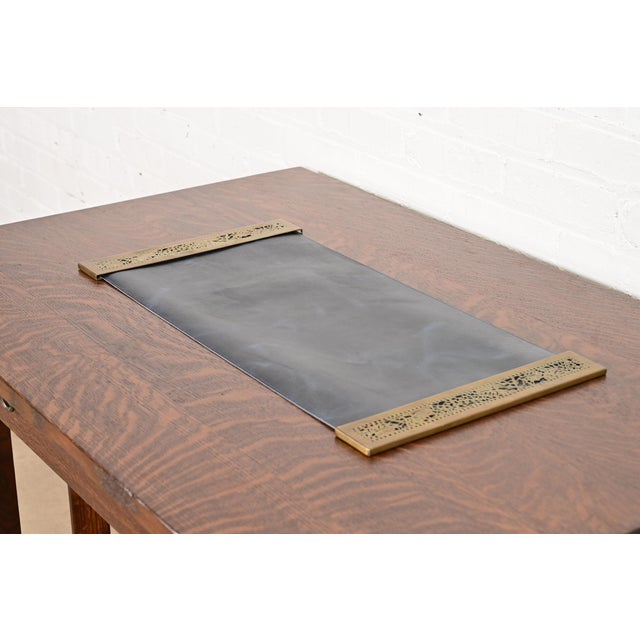 Early 20th Century Tiffany Studios New York Grapevine Bronze Doré Blotter Ends With Leather Desk Blotter For Sale - Image 5 of 13