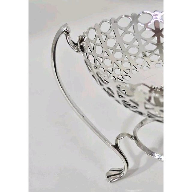 Antique Edwardian Sterling Silver Table Centre Dishes, 1906 For Sale - Image 4 of 13