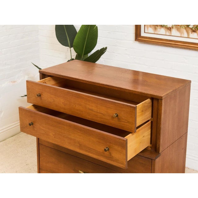 Burnt Umber Mid 20th Century Kent Coffey Wavy Drawer Pull Dresser For Sale - Image 8 of 12