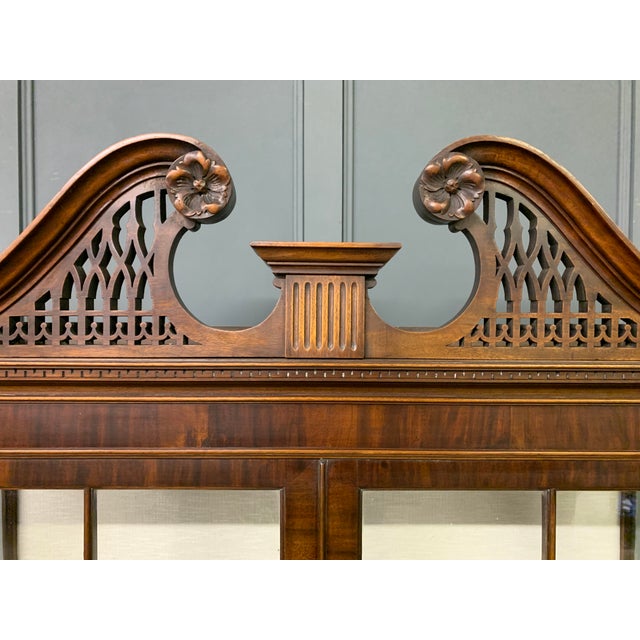 Early 21st Century Chippendale Style Mahogany Display Cabinet, 1900s For Sale - Image 5 of 17